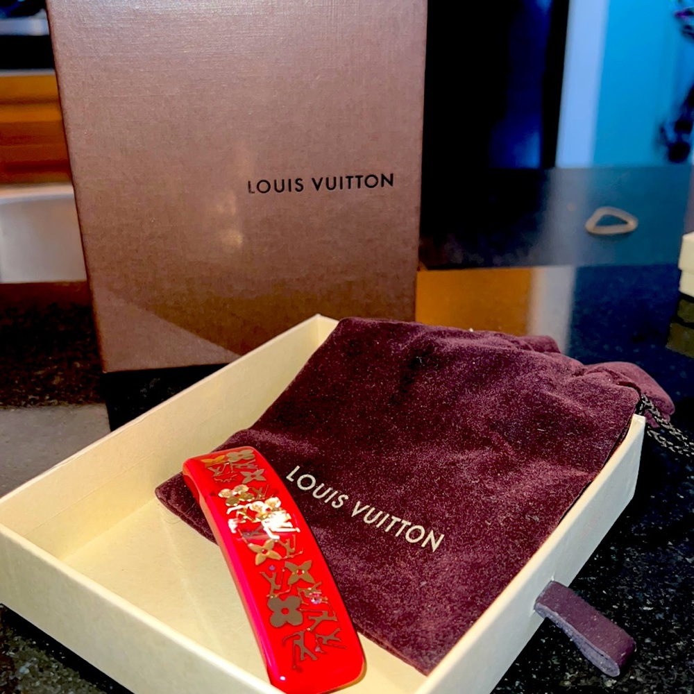 COPY - LOUIS VUITTON red barrette